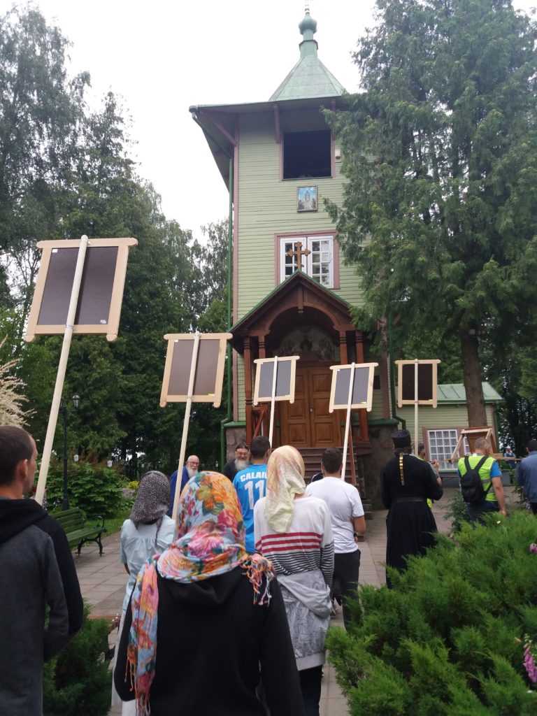 Крестный ход посвященный столетию восстановления патриаршества в Русской Православной Церкви